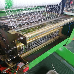 全自動(dòng)青貯包膜打捆機(jī) 曲阜宏泰機(jī)械20年品質(zhì)鑄就，廠家直銷惠及四方